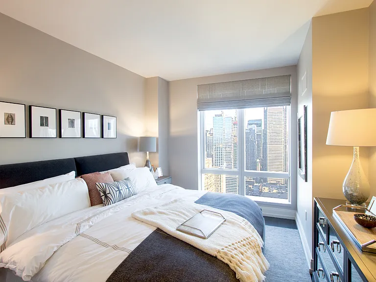 555 10th Ave #40I — Photo 3