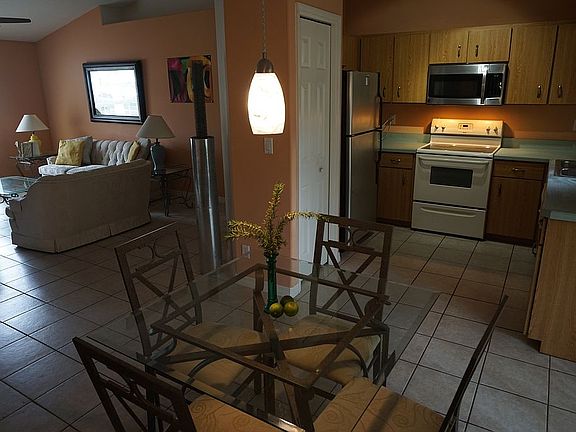 4th image of 37 Richfield Ln