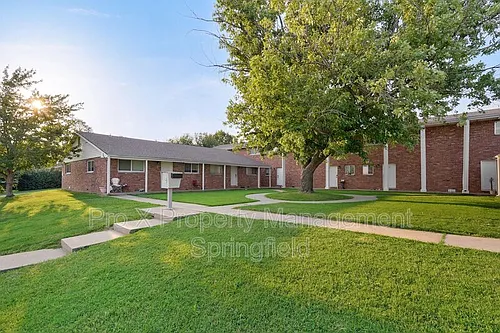 2943 E University St #10 Photo 1