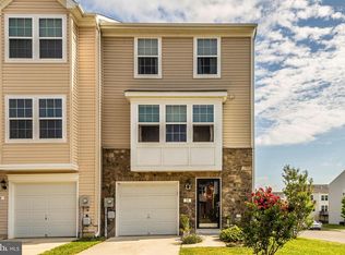 10 Newgate Ct, Falling Waters, WV 25419