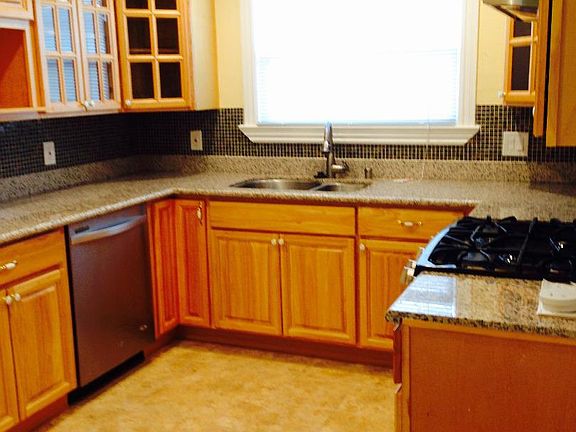 3rd image of 1135 Madera Ave