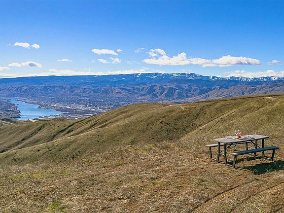 4th image of 6971 Burch Mountain Road