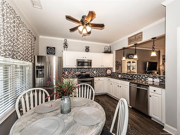 5th image of 3281 Mannington Dr #23E