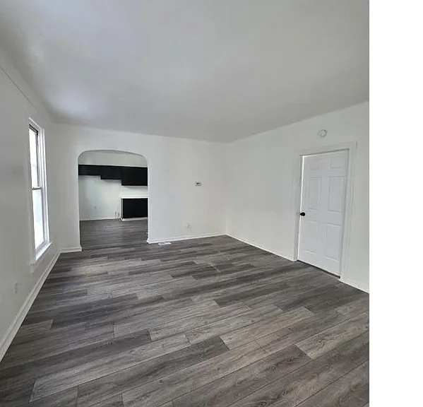 425 Arden Pl — Photo 6