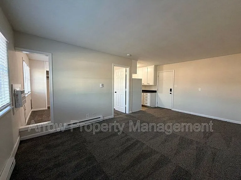141 N 4th St #5 — Photo 5