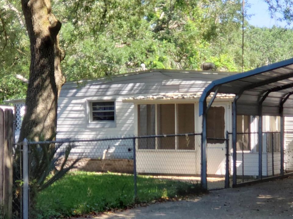 1st image of 34 Pen Haven Dr