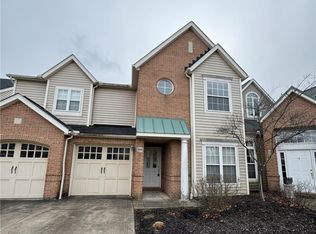360 Hollyhock Ct, Mayfield Heights, OH
