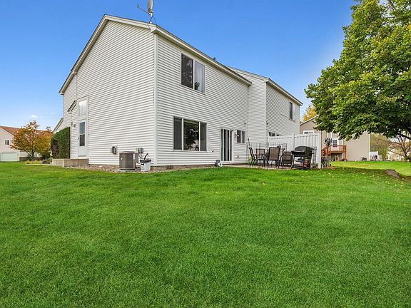 3rd image of 15678 Finewood Ct