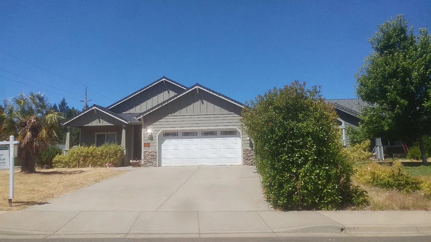 322 Burgundy Ln photo 1
