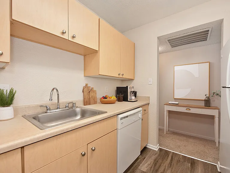 Vineyard Terrace Apartments — Photo 22