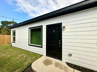 11563 Persimmon St, Willis, TX 77318