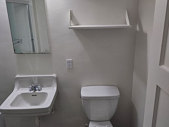 5th image of 924 21st St