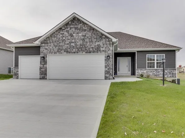 4404 Valley Ridge Dr, Saint Joseph, MO 64505