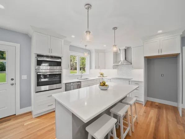 40 Signal Hill Rd, Marshfield, MA 02050