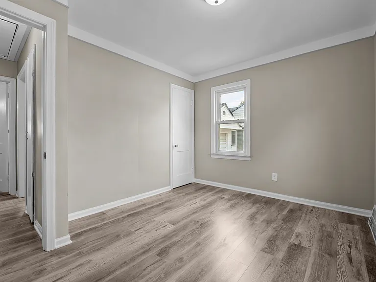 28526 Brentwood St — Photo 12