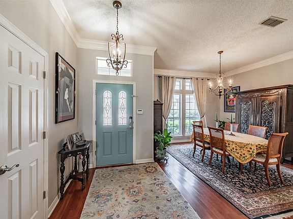 3rd image of 2536 Oak Brook Dr