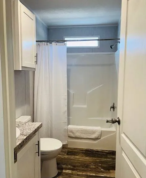 527 Carolina St — Photo 16