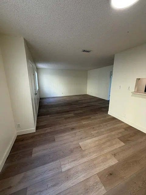 2 bed, 840 sqft, $2,820 — Photo 2
