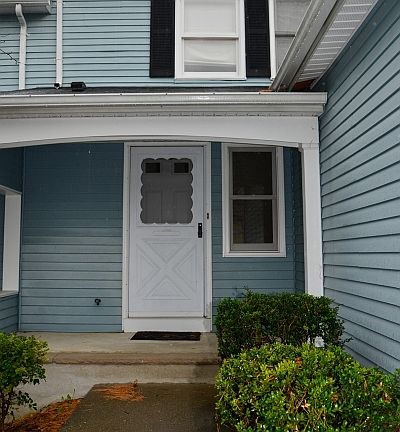 4th image of 19 Carriage Ln #19