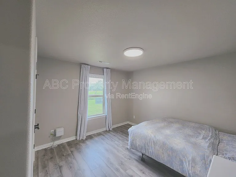 5009 E Truman Ln — Photo 38