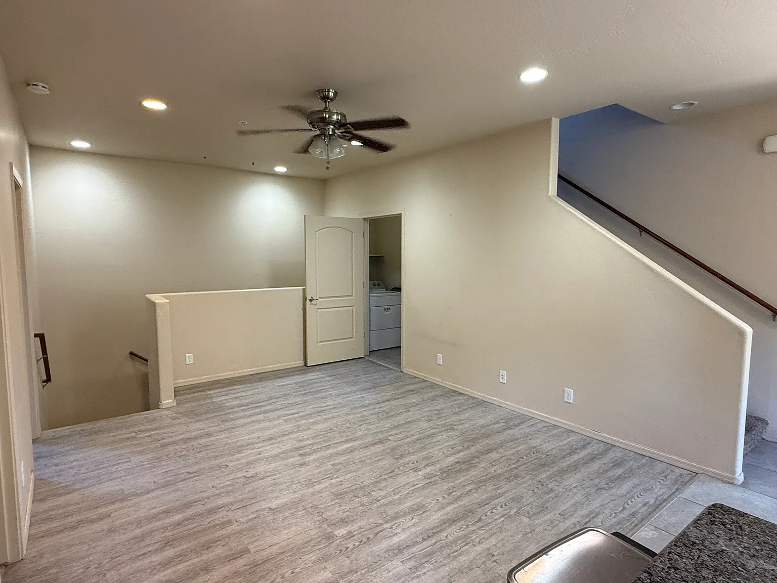 5 bed, 1955 sqft, $2,975 — Photo 4
