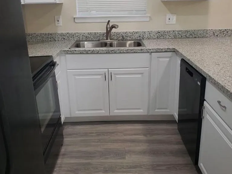 1026 Northview Dr — Photo 7