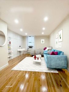 214 Riverside Dr APT 703, New York, NY, 10025