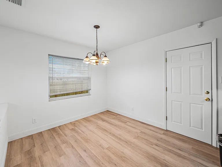 3402 W North A St — Photo 16