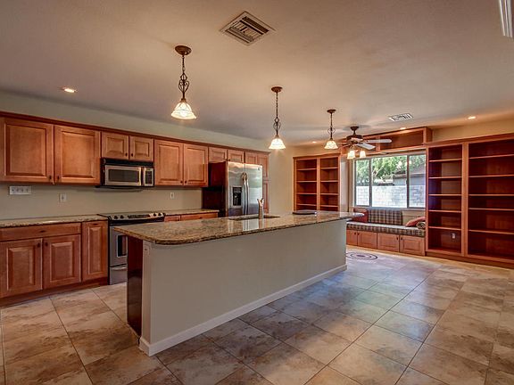 4th image of 5136 N 76th Ln