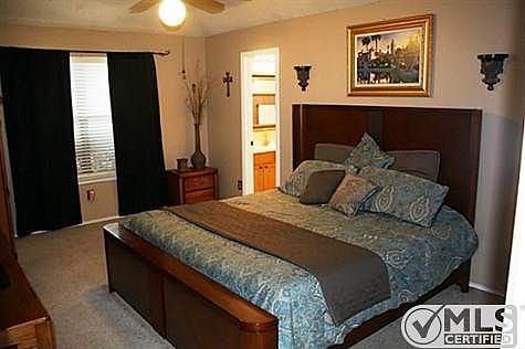 4th image of 1511 Flameleaf Dr