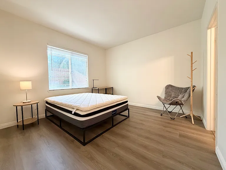 9489 Cedar Glen Ct — Photo 15