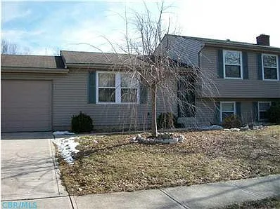 636 Dovalon Pl photo 1