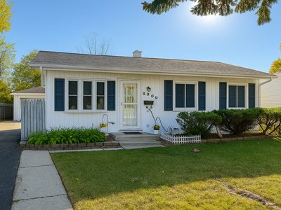2009 Harding Ave, Waukegan, IL, 60085
