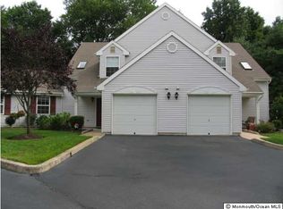 6 Commons Dr, Neptune, NJ 07753