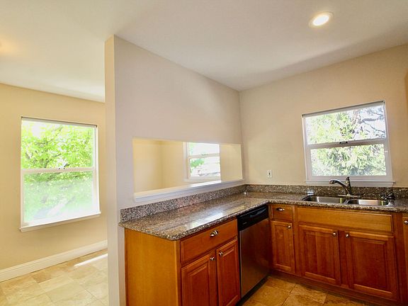 3rd image of 2543 Martin Luther King Jr Way APT 3
