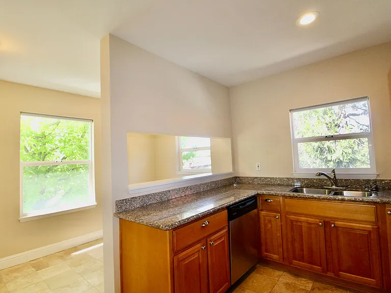 2543 Martin Luther King Jr Way #3 — Photo 4