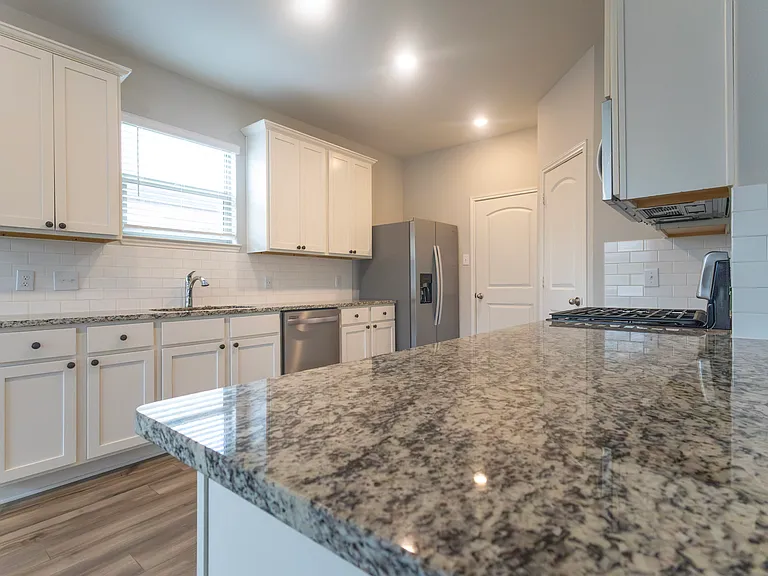 2100 Penaflor Dr — Photo 5