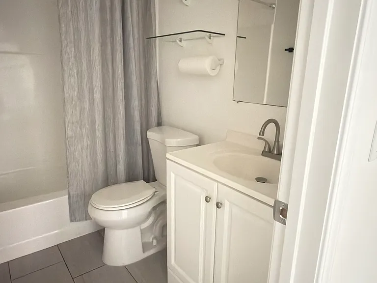 4042 Liberty Ave #3 — Photo 10