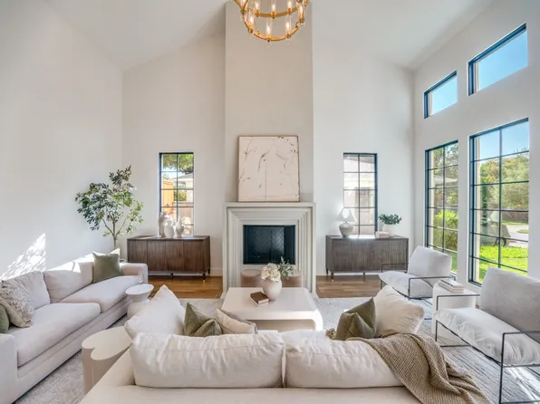 10641 Larchfield Ln, Dallas, TX 75238