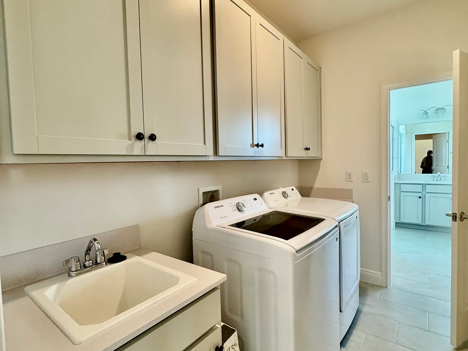 4866 Shady Pines Dr — Photo 4