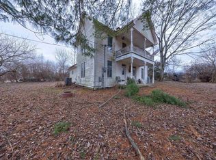 9469 W Sinclair Rd, Birdseye, IN 47513