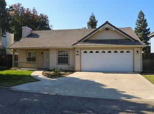 937 S Pinkham St, Visalia, CA 93292