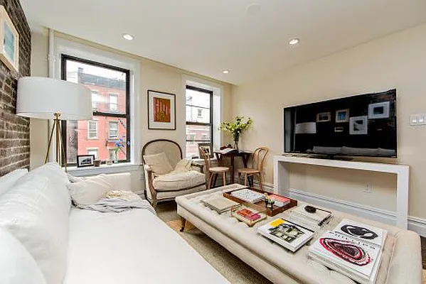 Rented by Icon Realty Management | media 41