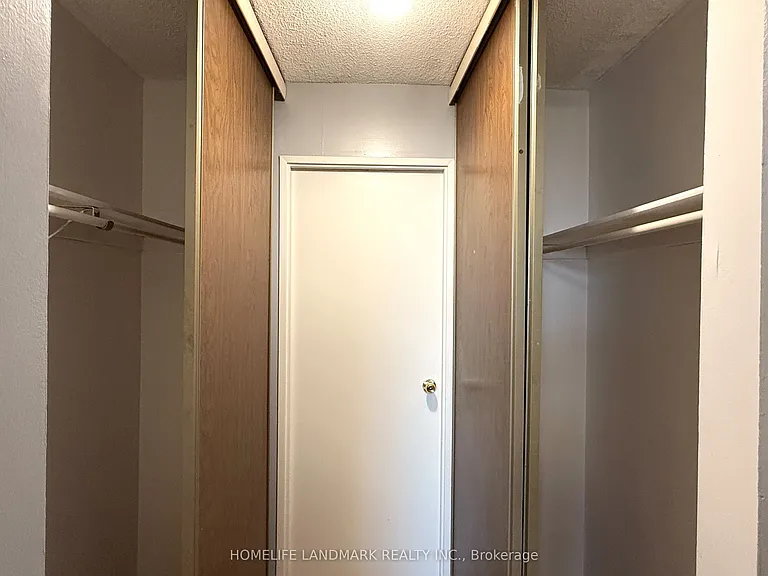 100 Wingarden Ct #1701 — Photo 38