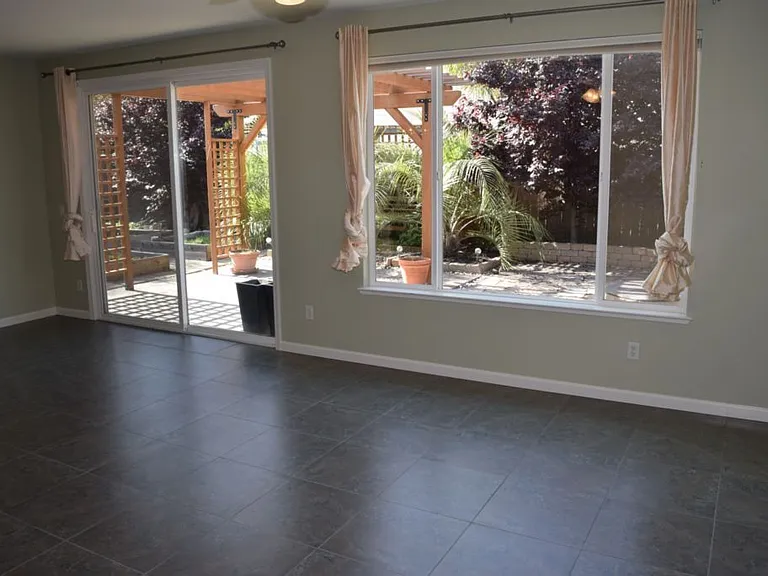 1378 Seymour Cir — Photo 19