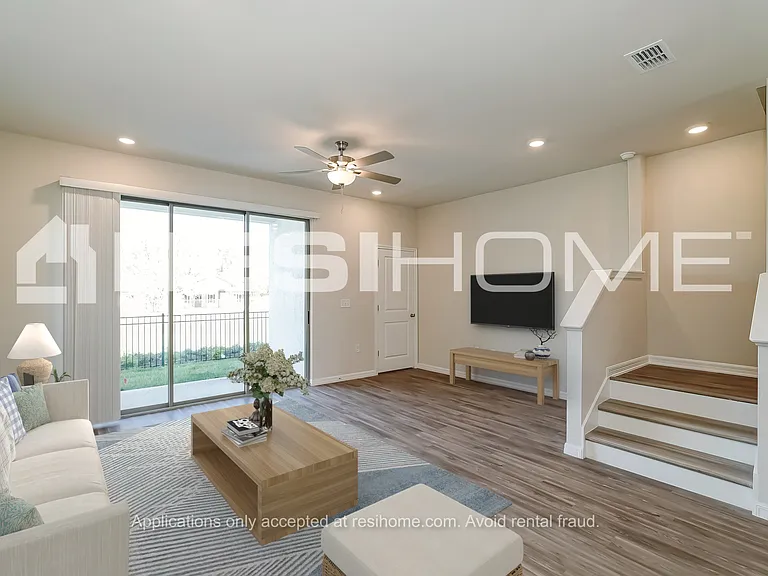 Groveparc Townhomes — Photo 19