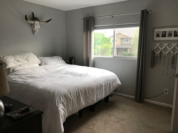 Master Bedroom (fits King)