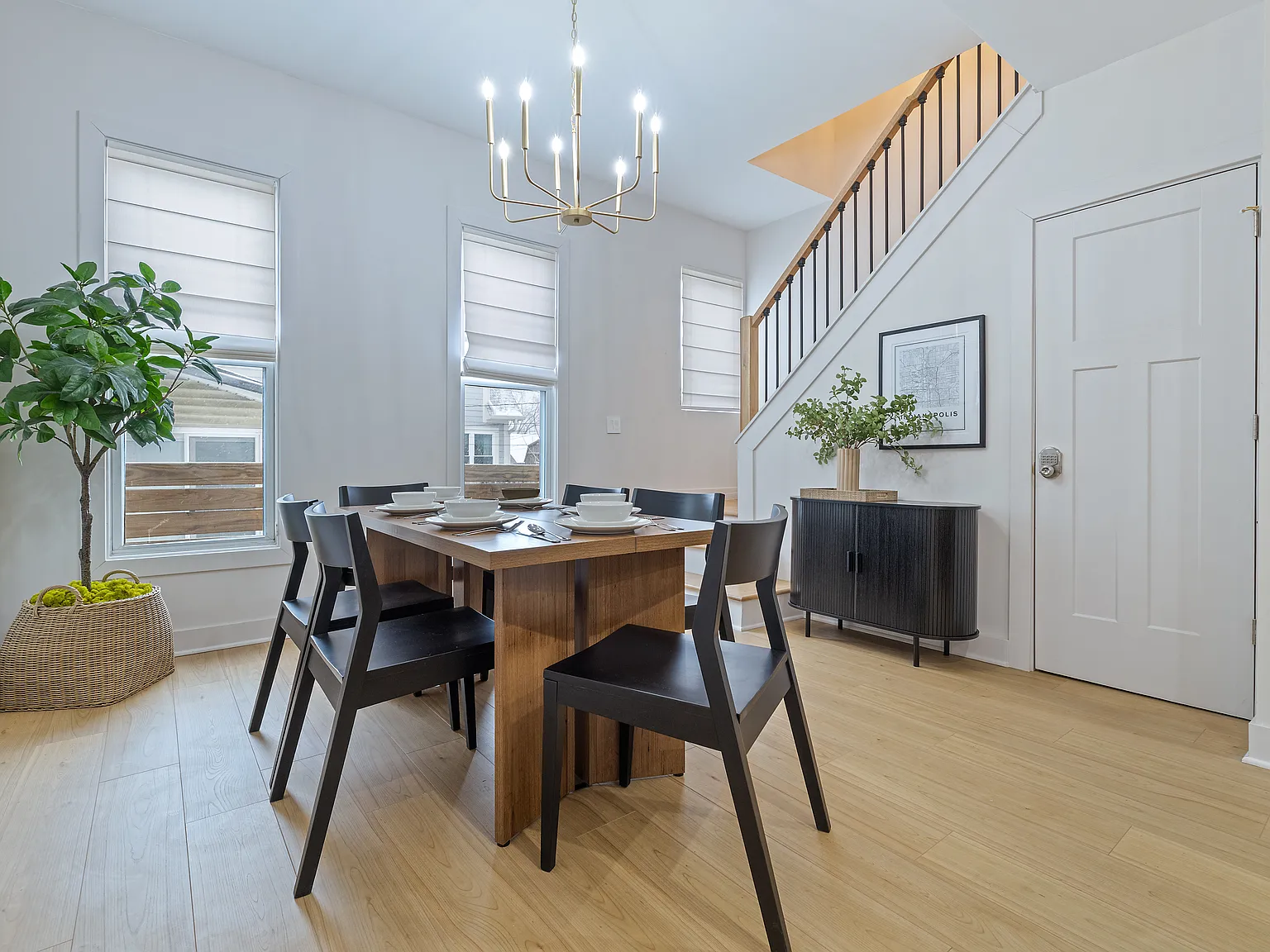 4 bed, 2790 sqft, $3,600 — Photo 3