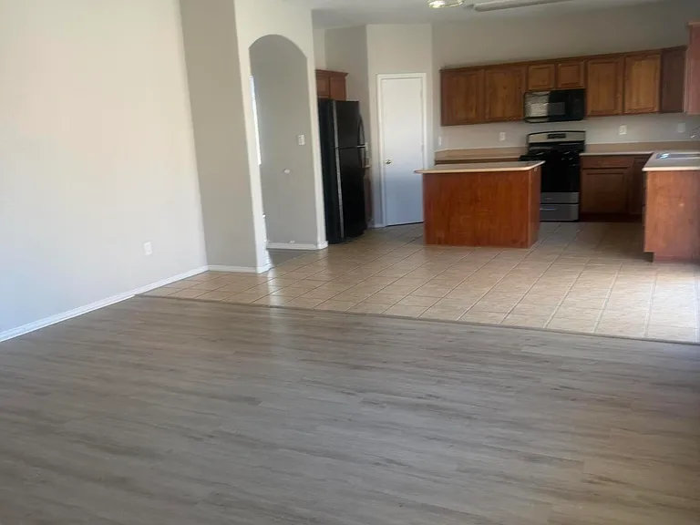 10401 Pintado Ct NW — Photo 2