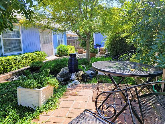 4th image of 2520 Berrywood Dr